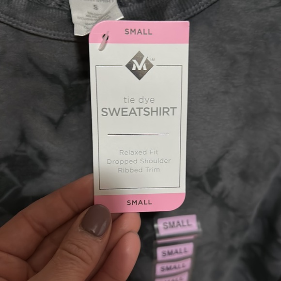 2 crewneck sweatshirt’s🖤🩷 - Picture 7 of 7
